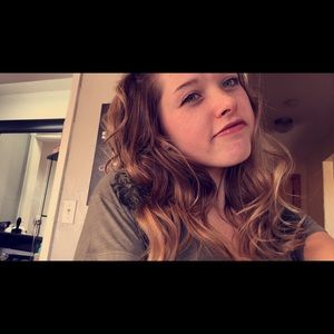 Meet your Posher, Emalee